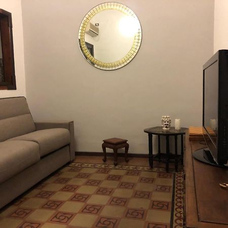 P&P Dream House Apartment คาตาเนีย ภายนอก รูปภาพ