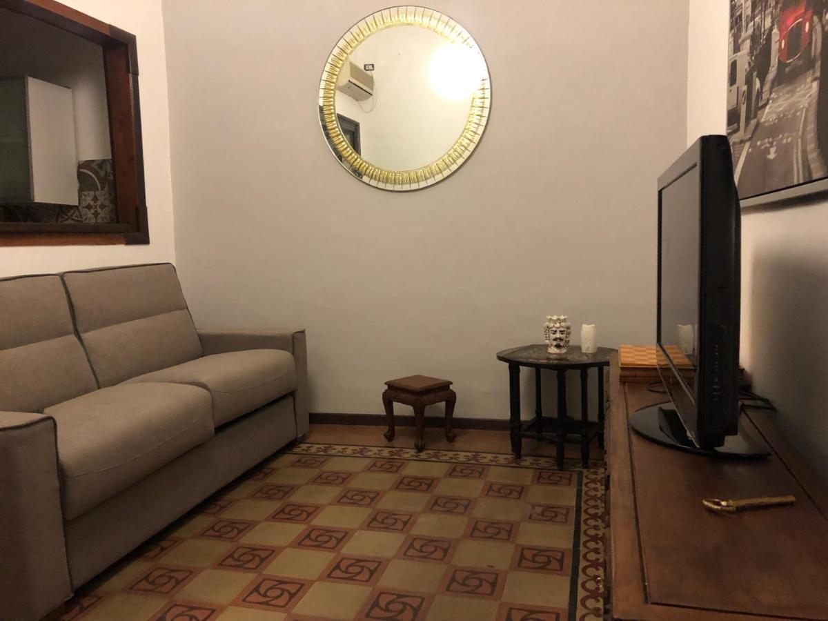 P&P Dream House Apartment คาตาเนีย ภายนอก รูปภาพ